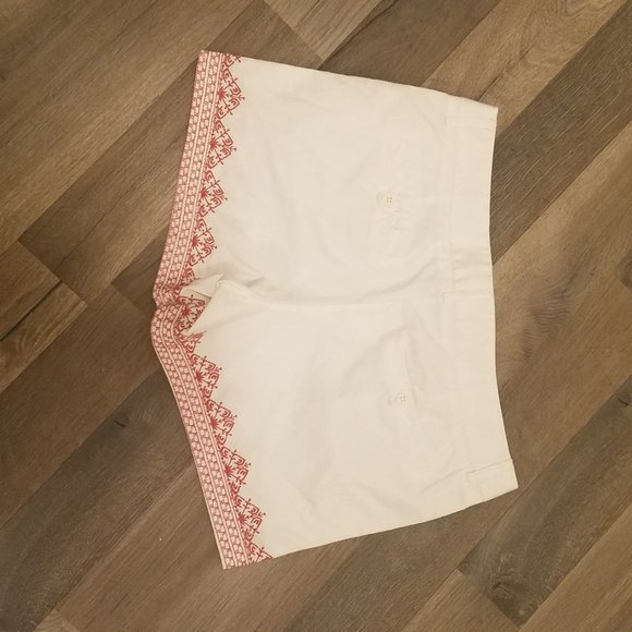 White Shorts with Embroidery - Picture 2 of 8